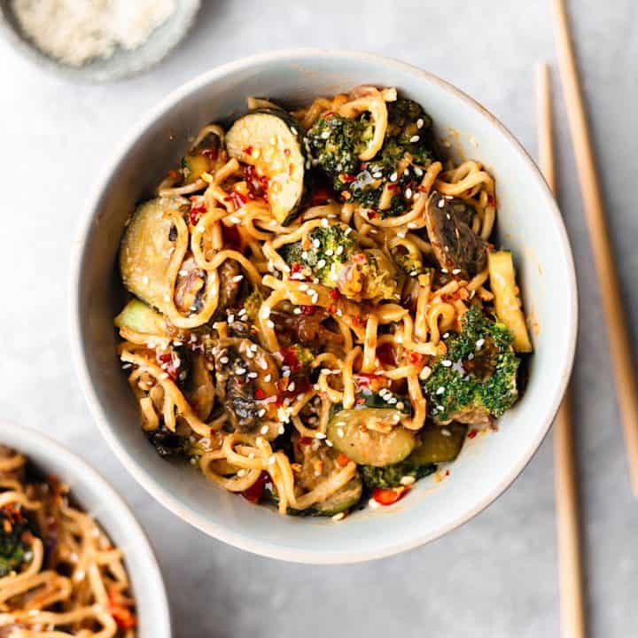 Vegan-Spicy-Sweet-Chilli-Noodles-720x720